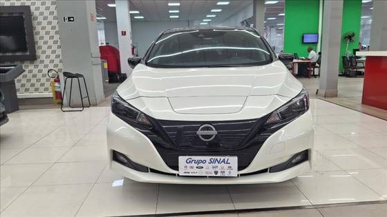 NISSAN LEAF B12P 40 ELÉTRICO NISSAN LEAF B12P 40 ELÉTRICO